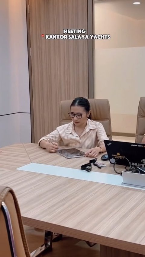 Gak Ada Capeknya, 7 Potret Kegiatan Prilly Latuconsina yang Tetap Tampil Cantik dan Energik Meski Kerja Full Seharian