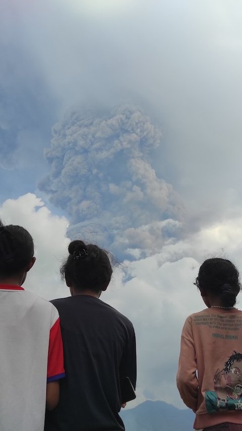 Pengungsi Gunung Lewotobi Laki-Laki Bersedia Direlokasi