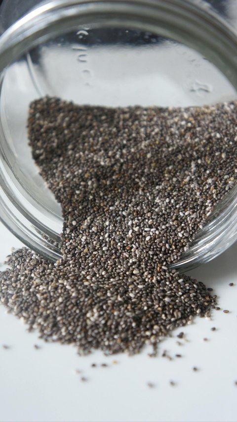 7 Surprising Health Benefits of Chia Seeds