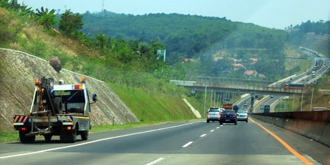 Sering Terjadi Tragedi Maut, Begini Sejarah Panjang Tol Cipularang