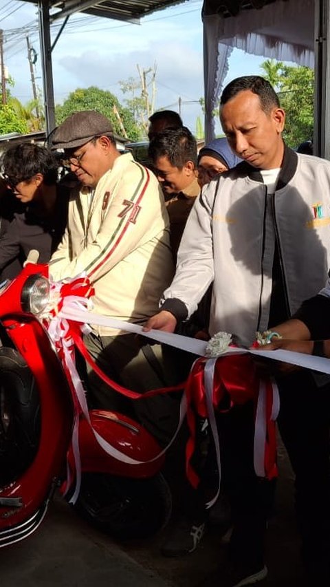 Bangun Ekosistem Motor Listrik, Pj Bupati PPU dan Pj Gubernur Kaltim Resmikan Bengkel Konversi Motor Listrik