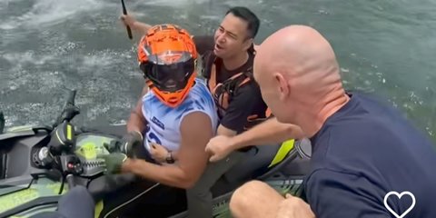 Potret Raffi Ahmad Ajak Ariel CS Main Jet Ski di Danau Toba Tuai Pujian, Desta Disorot Karena Pakai Payung Sendiri