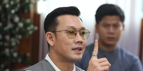 Masalah Berbuntut Panjang, Potret Denny Sumargo Pilih Tetap Tenang Hadapi Laporan Farhat Abbas - Akui Tak Kaget