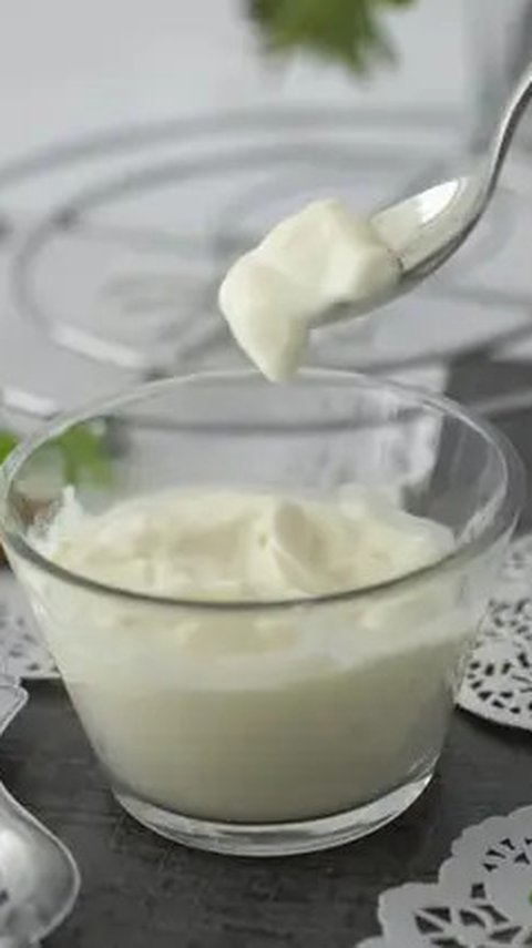 Apa Sih Sebenarnya Perbedaan Manfaat antara Greek Yogurt dan Yogurt Biasa?