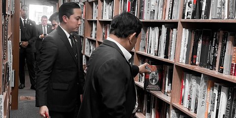 Kunker ke Amerika Serikat, Prabowo Sempatkan Diri ke Toko Buku