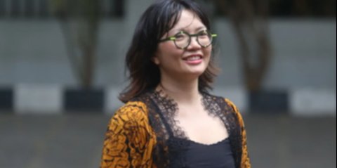 Deretan Fashion Item Prof. Stella Christie yang Curi Perhatian dan Jadi Favorit Warganet