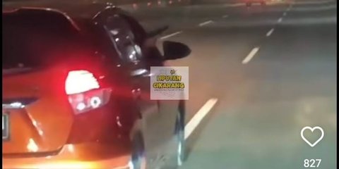 Viral Aksi Pengemudi Yaris Pamer Senjata di Tol Cikampek