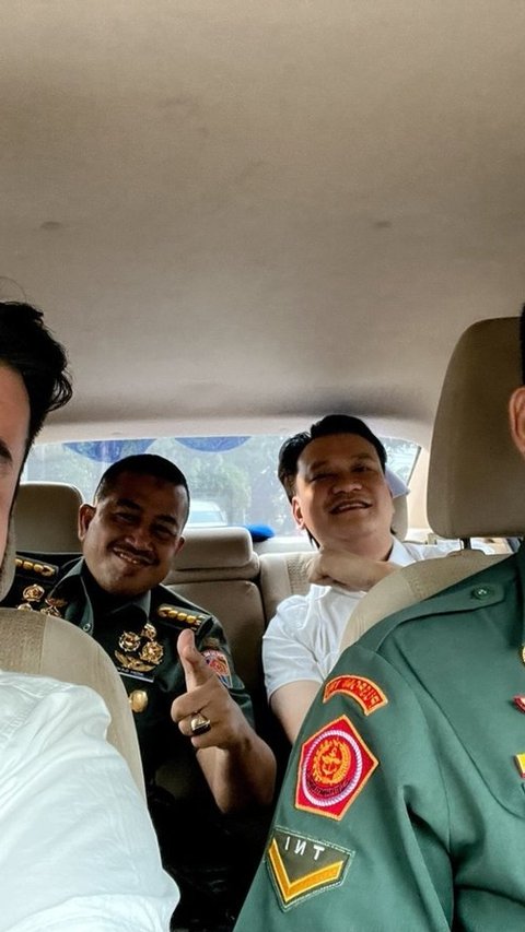 Viral Ivan Sugianto Foto Bareng Pamen TNI, Kapuspen: Tak Ada Beking!