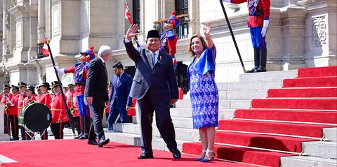 Prabowo Temui Presiden Peru Dina Boluarte, Disambut Upacara Kehormatan