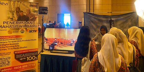 Booth IMDE Curi Perhatian di Edufair Jakarta Barat 2024