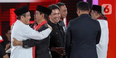 FOTO: Momen Hangat RK-Suswono, Dharma-Kun, dan Pramono-Rano Berpelukan Usai Saling Serang di Debat Pilkada Jakarta