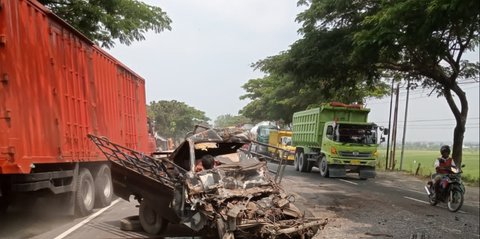 Ternyata Ini Penyebab Truk Muatan Lebih Sering Kecelakaan di Jalan