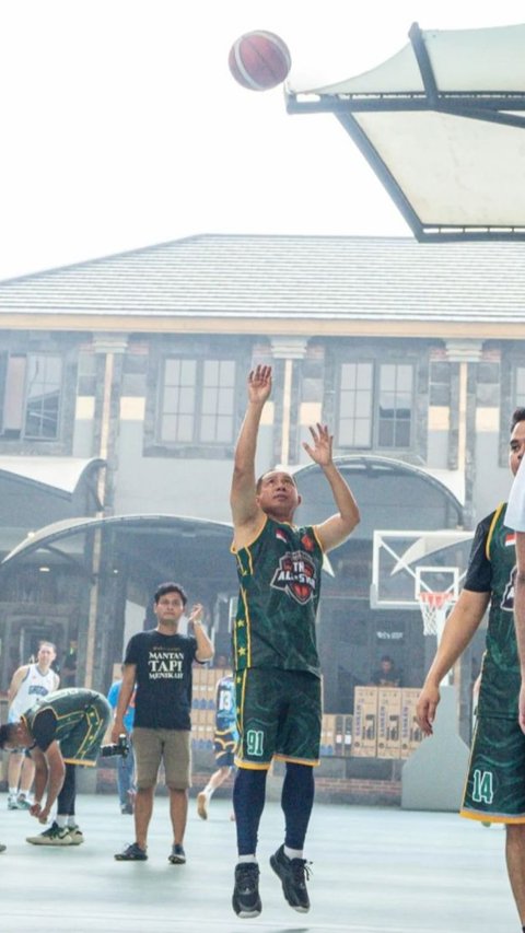 Panglima TNI Mendadak jadi Anak Basket, Lincah Lempar Bola ke Ring Sampai jadi Sorotan