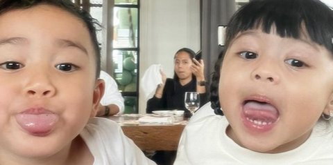 Disebut Penerus Rafathar & Gempi, Potret Pose Menggemaskan Rayyanza dan Ameena dengan Beragam Ekspresi