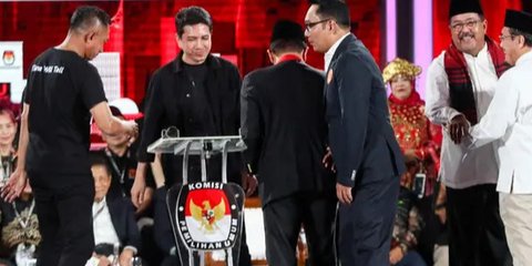 VIDEO: Ekspresi RK Ditatap Tajam Dharma Singgung Korupsi 