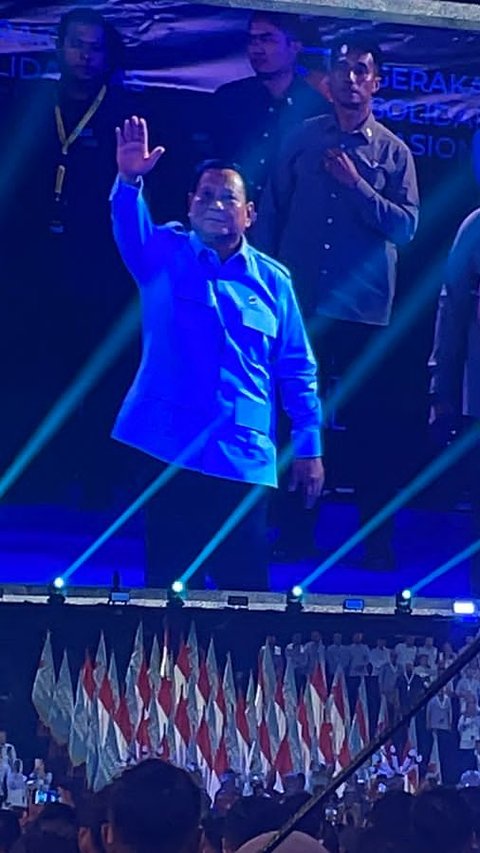 Momen Prabowo Minta Dua Jenderal TNI Nyanyi: Seumur Hidup Dihormati, Sekali-kali Menghibur