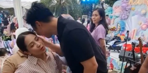 Sikap Baim Wong Elus Kepala Nagita di Ultah Azura Anak Aurel Hermansyah Tuai Cibiran