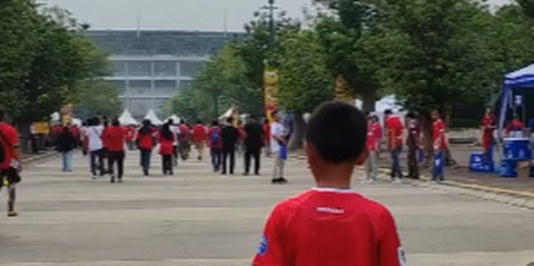 Kisah Ayah & Anak Gagal Nonton Timnas Walau Sudah Nekat ke Jakarta Meski Tak Punya Tiket, Pelajaran di Baliknya Luar Biasa