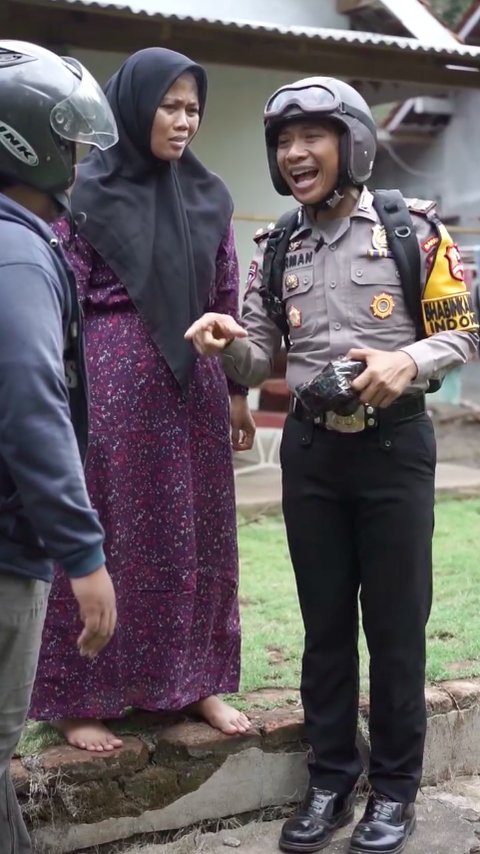 Waduh, Pak Bhabin Ketahuan Istri sedang COD Parfum Cewek, Ternyata Endingnya Sedih