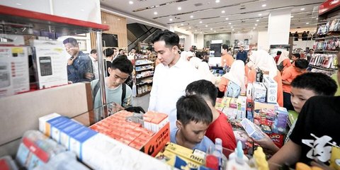 Gibran Ajak Anak Panti Asuhan ke Toko Buku Bangun Budaya Literasi