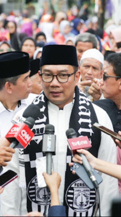 VIDEO: Respons Ridwan Kamil Ditantang Ketum The Jakmania Pakai Jersey Persija