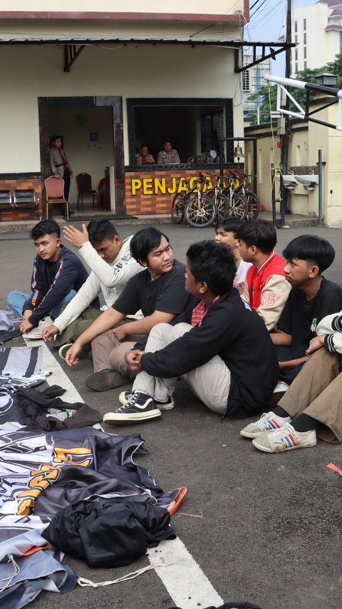 Tawuran Pecah di Jatinegara, Satu Orang Tewas