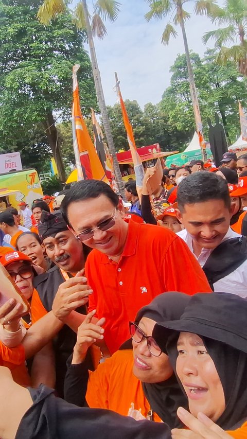 VIDEO: Ahok dan Foke Jadi Kejutan Kampanye Akbar 'Nyoblos' Bareng Pramono-Rano