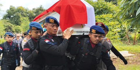 Pasang Badan Kompolnas Jelaskan Alasan Propam Tak Borgol AKP Dadang saat Diperiksa