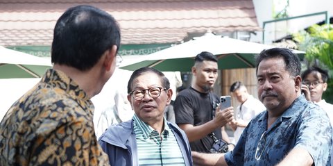 Masa Tenang, Pramono dan Ahok Sarapan Gudeg di Warung Bang Doel