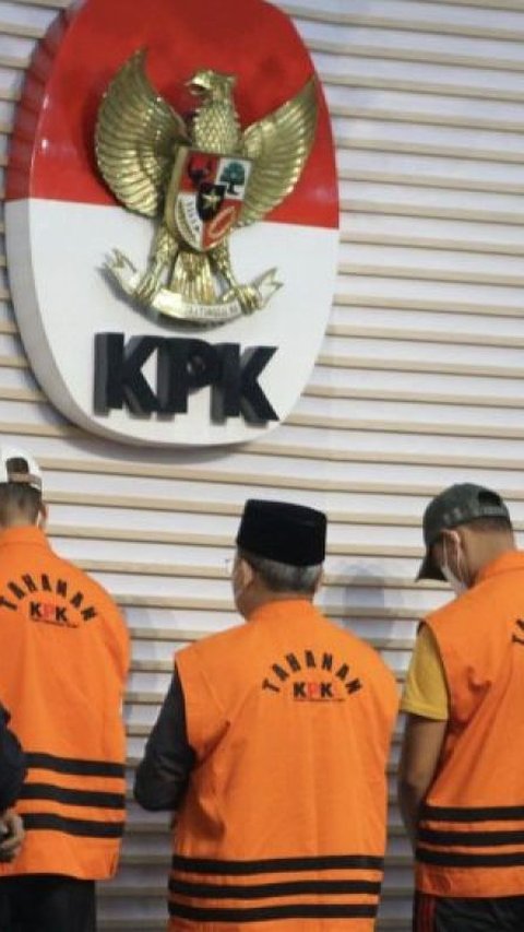 VIDEO: Lancung Gubernur Bengkulu di OTT KPK, Cairkan Honor Guru Honorer Buat Amunisi Pilkada 2024