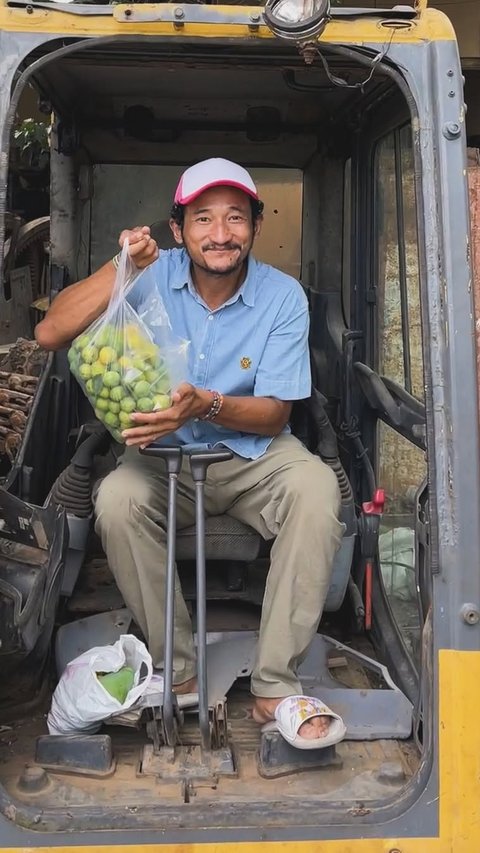 Dulu Komedian Kondang, Transformasi Isa Bajaj Pulang Kampung Bikin Takjub