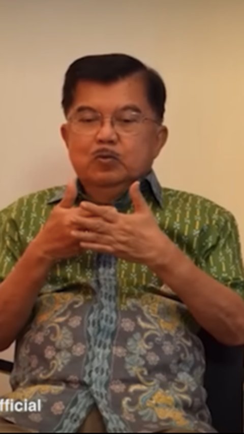 ⁠Jusuf Kalla Bongkar Pilpres 2019 Mahfud MD Batal Jadi Wapres Jokowi, Padahal Sudah Jabat Tangan