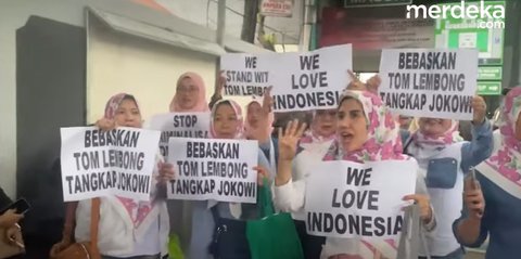 VIDEO: Emosi Emak-Emak Praperadilan Tom Lembong Ditolak: Tangkap Jokowi, Lihat ini Prabowo!