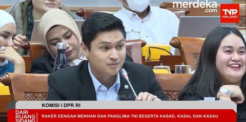 VIDEO: Komisi I Sapa Menhan Sjafrie, Jenderal Ganteng Sobat Prabowo 