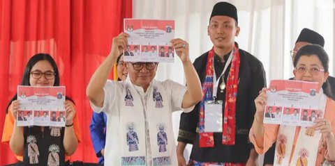 FOTO: Momen Pramono Anung Nyoblos di TPS 046 Cipete Selatan, Sampaikan Pesan Khusus untuk RK-Suswono dan Dharma-Kun