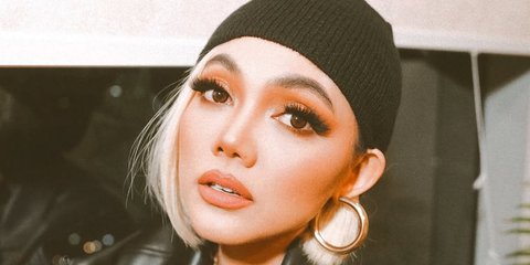 Bagai Pinang Dibelah 2, Gaya Rina Nose Impersonate Agenz Mo Mirip Banget Sampai Netizen Terkecoh