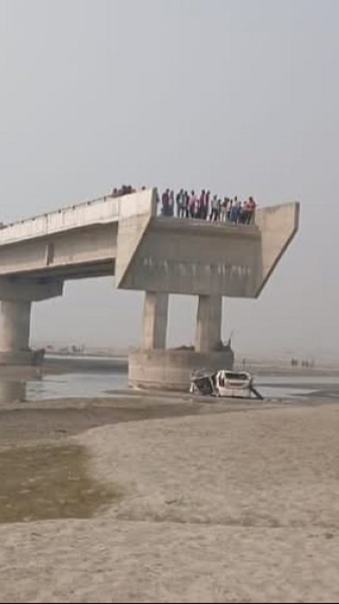 Ikuti Petunjuk Google Maps, Tiga Pria Ini Tewas karena Mobil Mereka Terjun Bebas dari Jembatan yang Belum Rampung