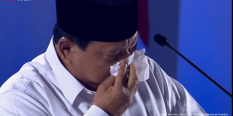 Momen Prabowo Menangis di Hadapan Para Guru Indonesia