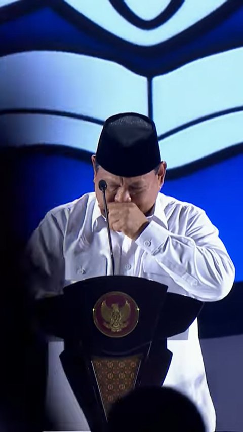 FOTO: Momen Tangis Prabowo Bercucuran Saat Singgung Kesejahteraan Guru di Indonesia