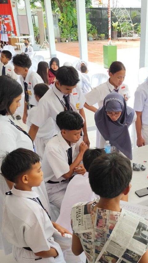 Pemprov DKI Anggarkan Rp2,3 Triliun untuk Program Sekolah Gratis di 2025