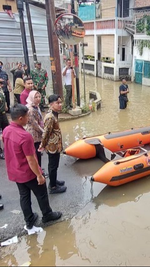 Viral 'Bantuan Wapres Gibran' untuk Korban Banjir di Kampun Melayu