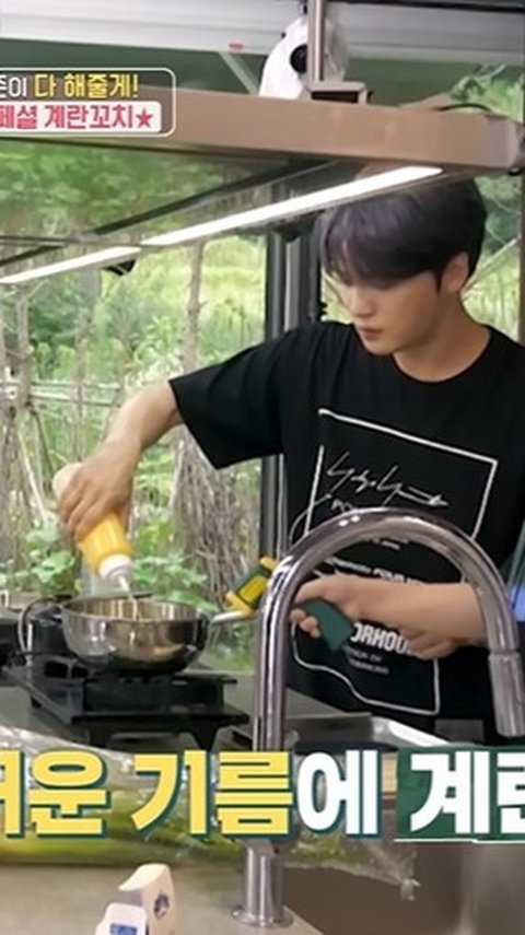 Potret Kim Jaejoong Buat Heboh Masak Telur Gulung Jajanan SD Indonesia, Sekali Coba Langsung Berhasil