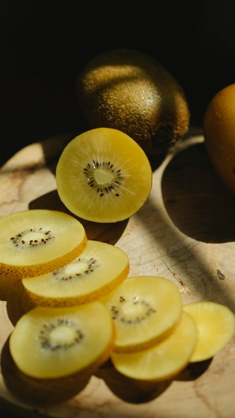 Berapa Kalori dan Nutrisi dari Buah Kiwi? Serta Rahasia Menakjubkan dari Kiwi untuk Mata