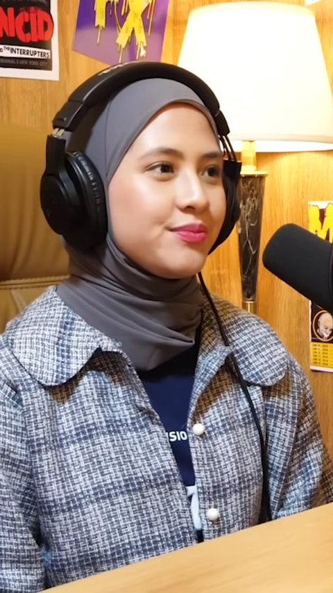 Tampil Cantik Berhijab, Adhisty Zara Curhat Sering Nangis Tiba-tiba Bahkan Sampai 3 Jam Tanpa Henti