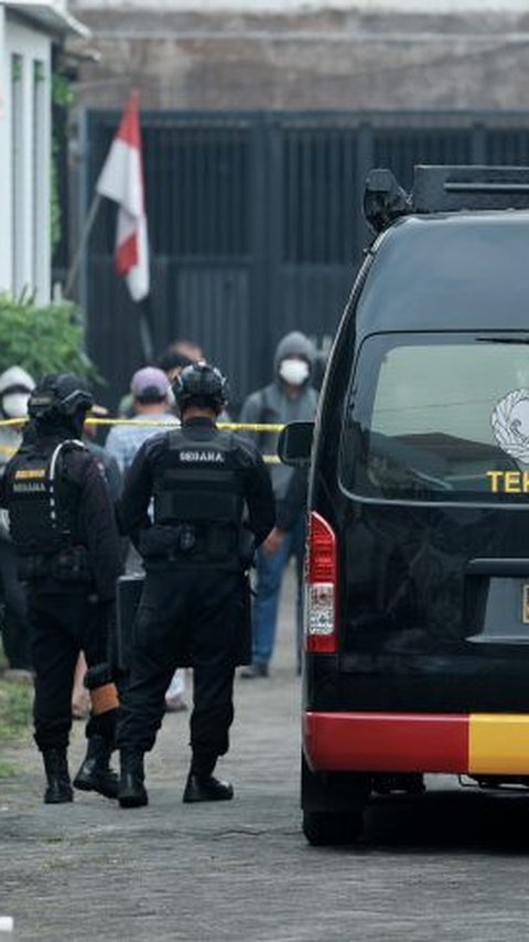 Densus 88 Polri Tangkap Tiga Terduga Teroris di Jawa Tengah