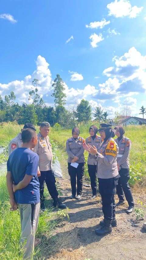 Aksi Polwan Datangi Petani, Kawal Program Ketahanan Pangan dan Pemilu Damai