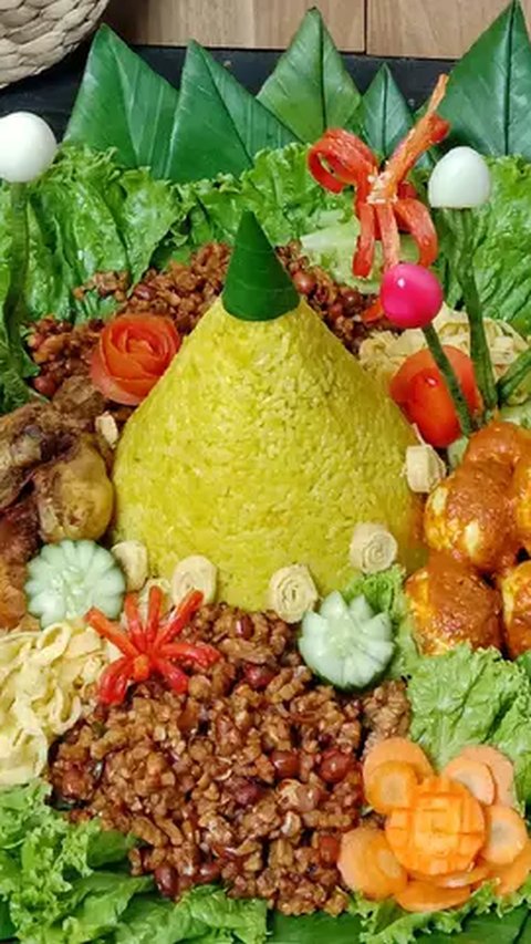 Tak Hanya Bentuk Segitiga yang Unik, Nasi Tumpeng Memiliki Filosofi yang Panjang dan Bersejarah di Indonesia