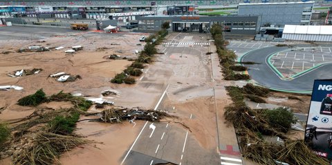 FOTO: Kondisi Terkini Kompleks Sirkuit MotoGP Valencia Rusak Parah Akibat Terjangan Banjir, Aspal Sampai Terlepas