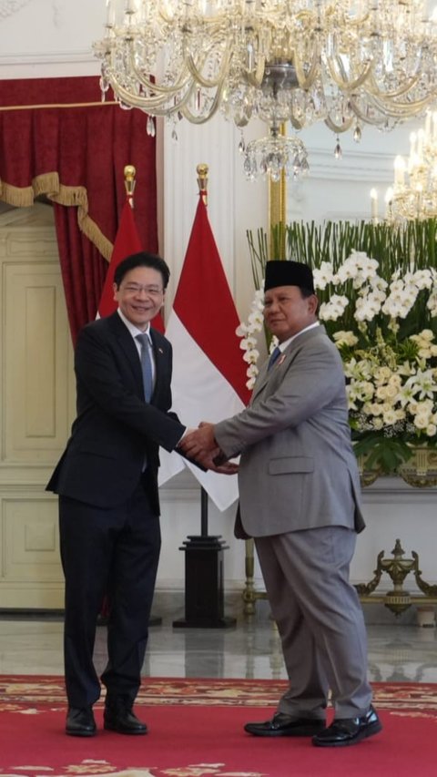 Prabowo Terima Kedatangan PM Singapura Lawrence Wong di Istana Merdeka