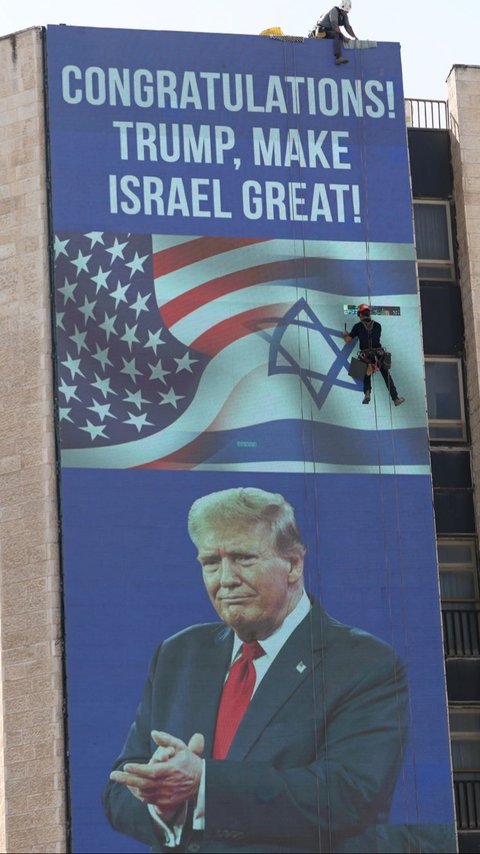 FOTO: Donald Trump Menang Pemilu AS, Billboard Raksasa 'Make Israel Great' Terpampang di Yerusalem